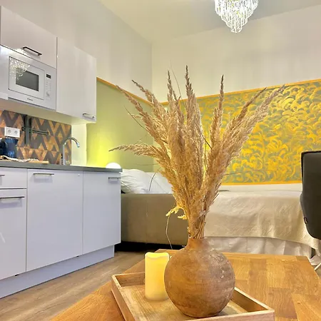 Apartment Homely Nook Centre