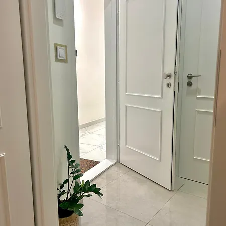 Homely Nook Centre