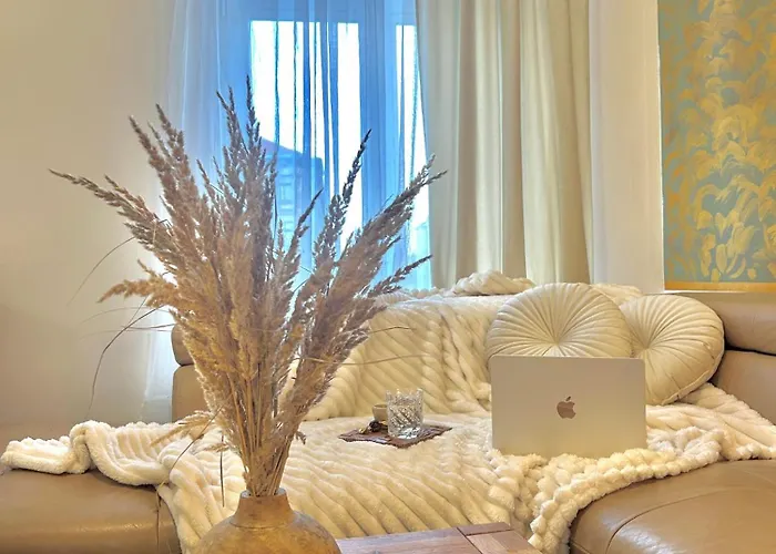 Homely Nook Centre Apartment *