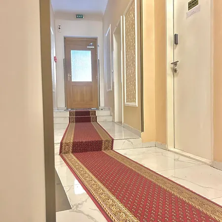Homely Nook Centre דירה פראג